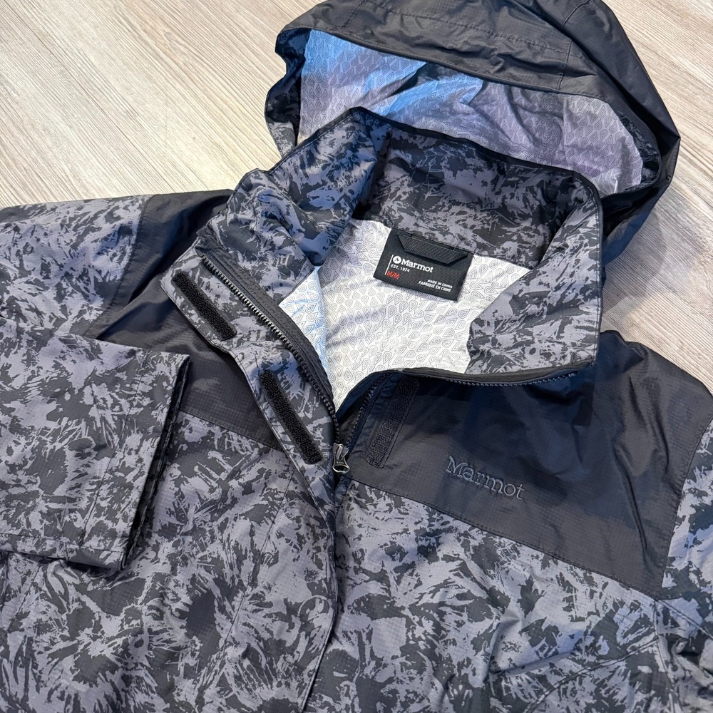 Marmot Womens Medium PreCip Eco‎ Dark Camo Jacket